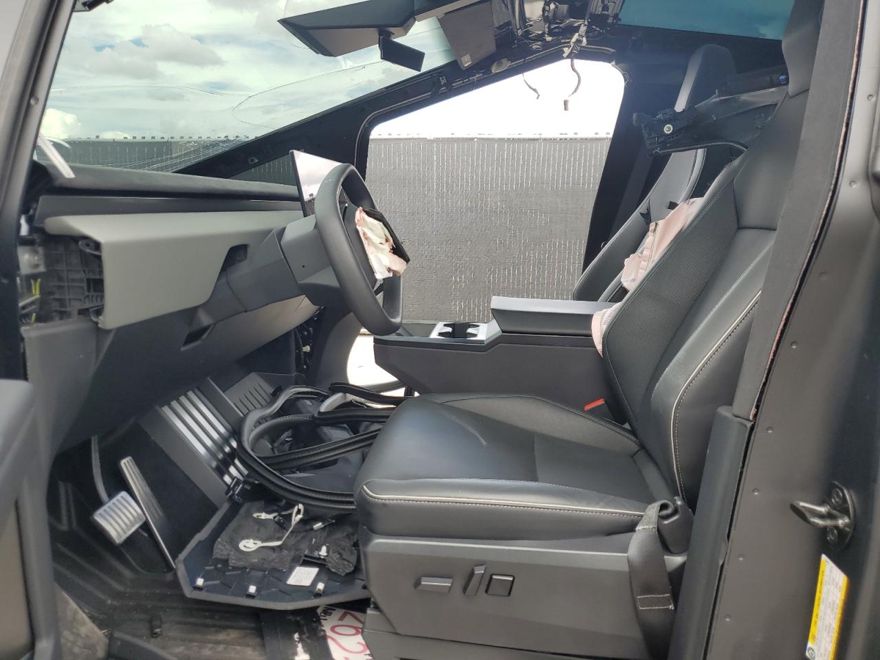 2024 Tesla Cybertruck VIN: 7G2CEHEE7RA030493 Lot: 80666535
