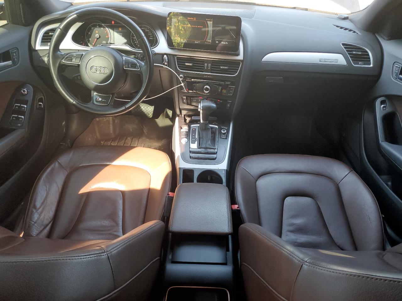 2016 Audi A4 Komfort Plus VIN: WAUBFCFL2GN008637 Lot: 70330015