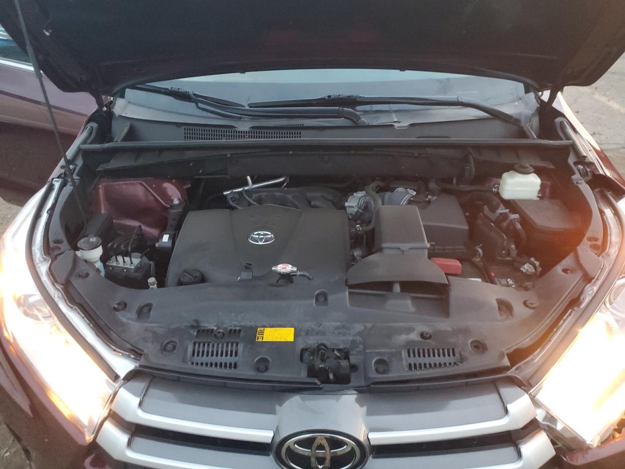 2018 Toyota Highlander Le VIN: 5TDBZRFH3JS897314 Lot: 80324715