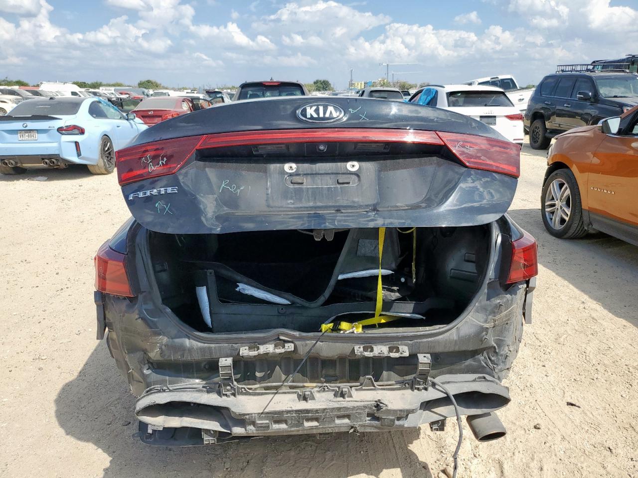 2019 Kia Forte Fe VIN: 3KPF24AD8KE077142 Lot: 81458915