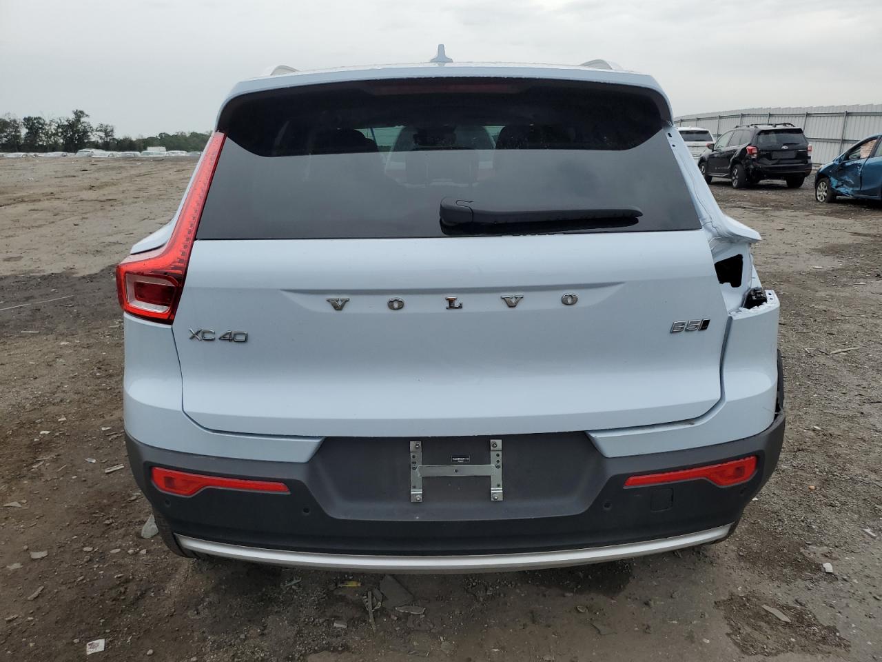 2025 Volvo Xc40 Ultra VIN: YV4L12UFXS2571181 Lot: 84181275