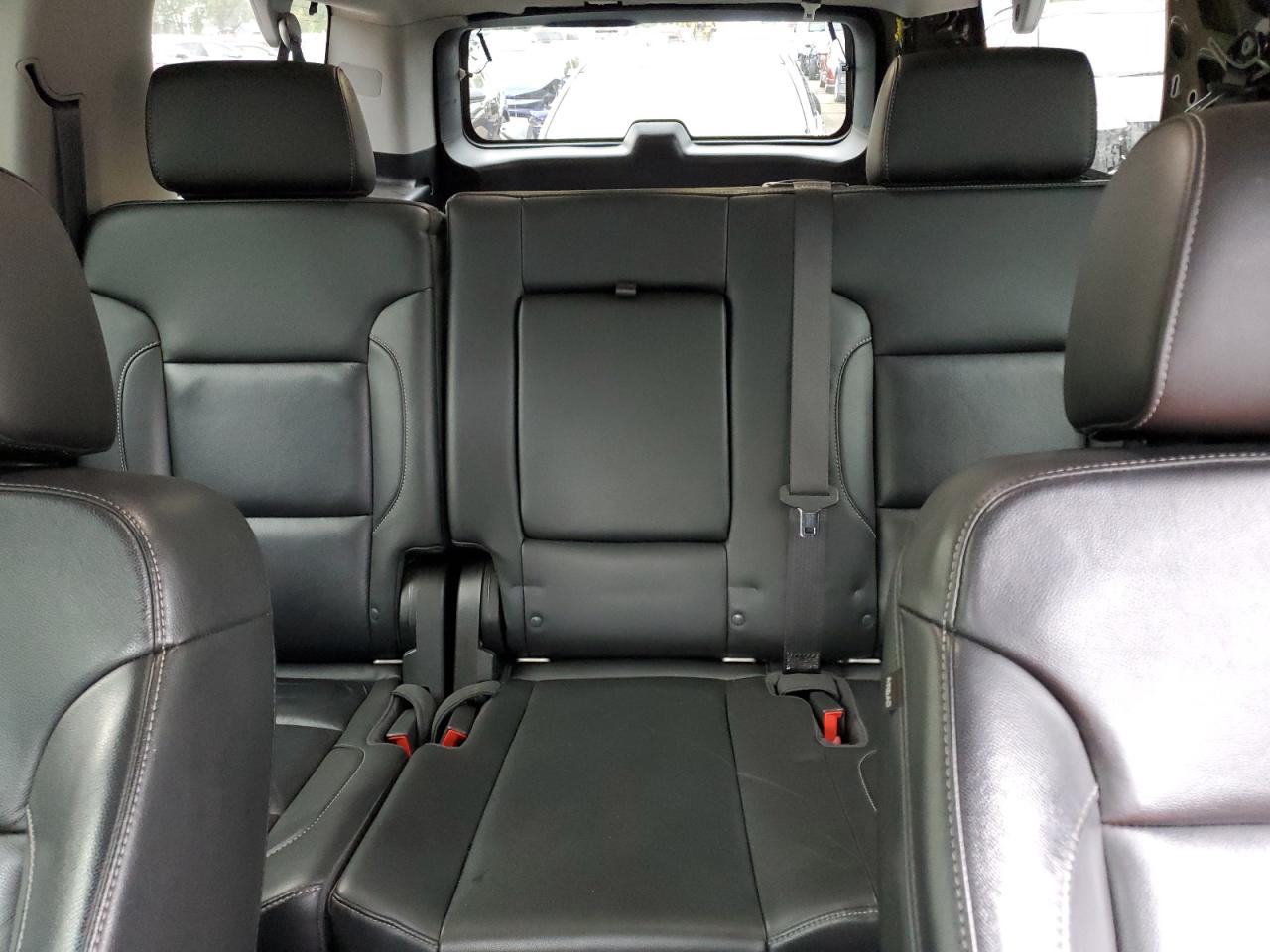 2019 Chevrolet Suburban K1500 Lt VIN: 1GNSKHKC4KR140812 Lot: 80847375