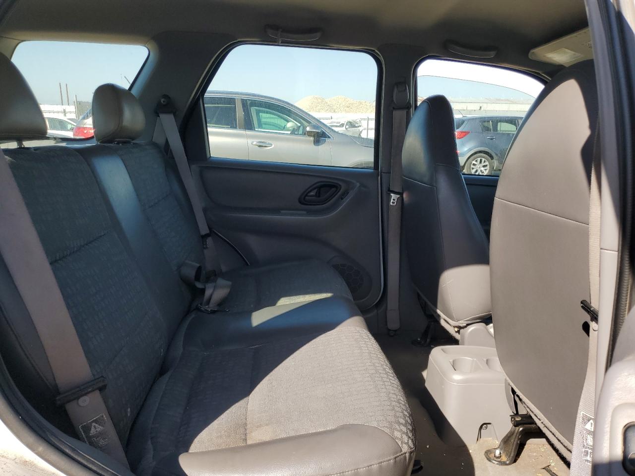 2001 Ford Escape Xls VIN: 1FMYU02191KE82160 Lot: 83756795