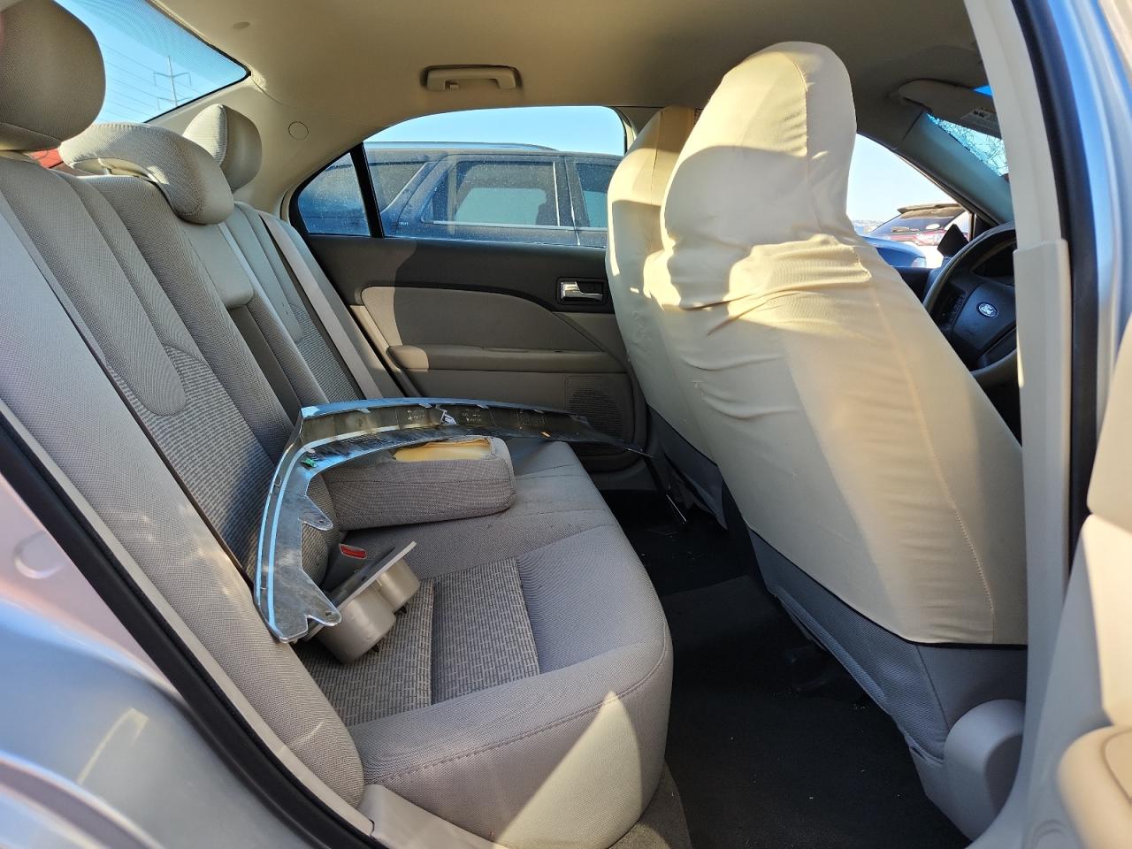 2011 Ford Fusion S VIN: 3FAHP0GA3BR286366 Lot: 81694575