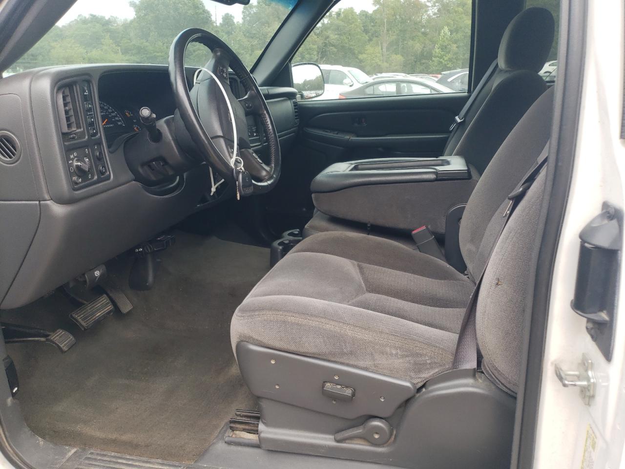 2006 GMC Sierra K2500 Heavy Duty VIN: 1GTHK29D06E220331 Lot: 83905825