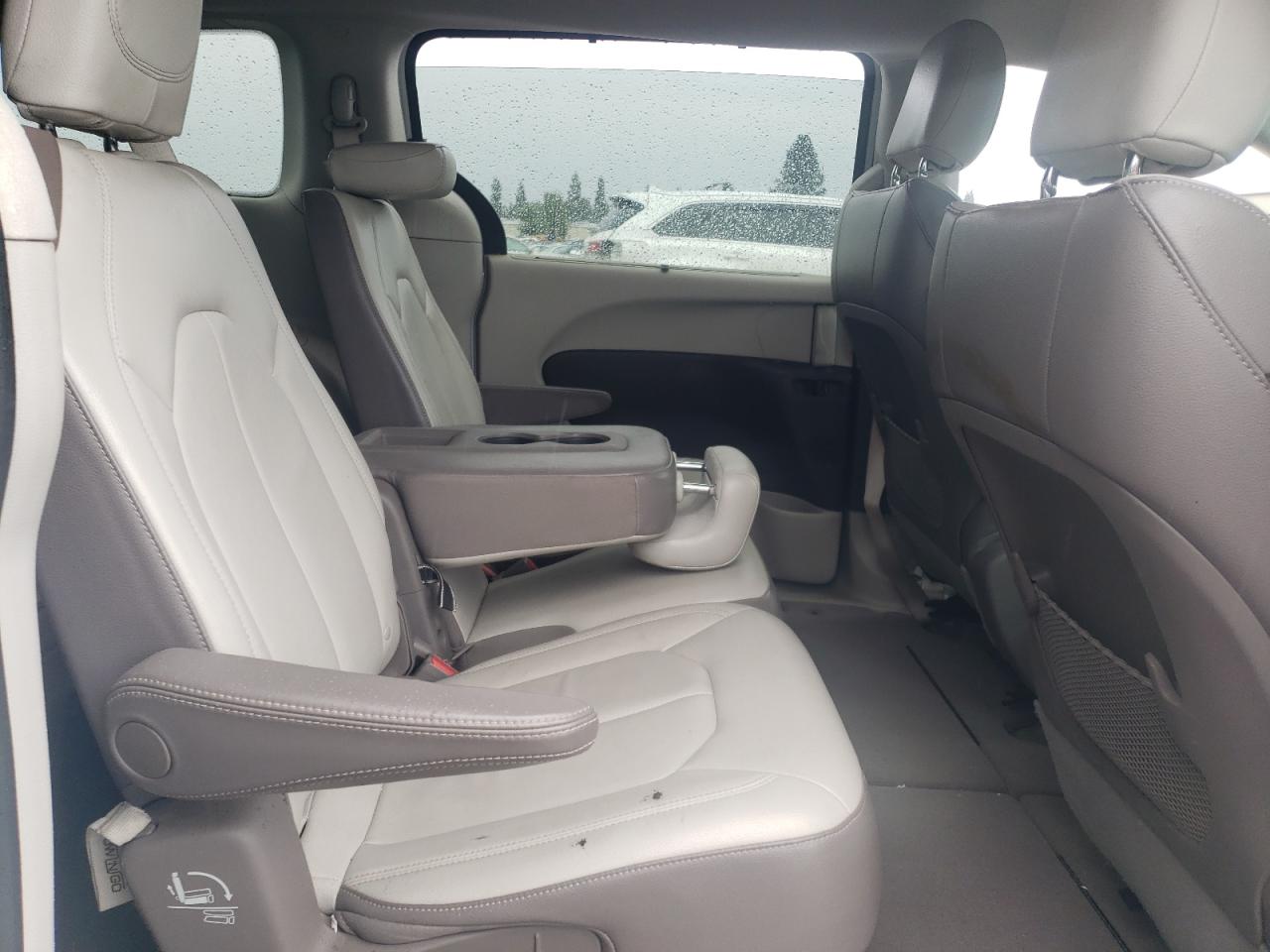 2017 Chrysler Pacifica Touring L VIN: 2C4RC1BG0HR720608 Lot: 81839805