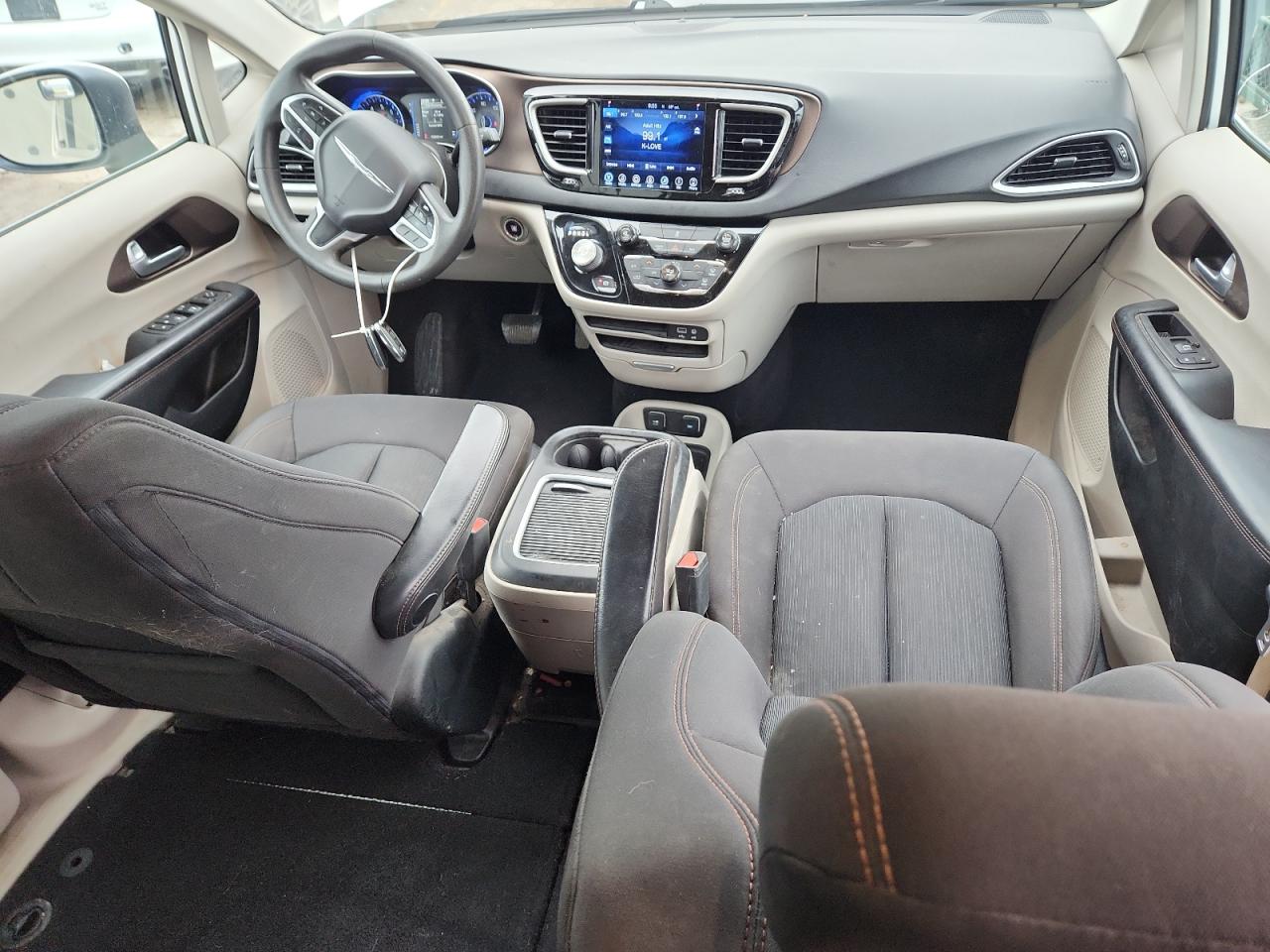 2017 Chrysler Pacifica Touring VIN: 2C4RC1DG6HR665367 Lot: 81553245