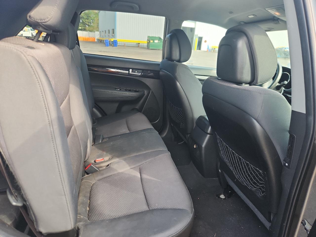 2011 Kia Sorento Base VIN: 5XYKTDA2XBG147141 Lot: 69498985