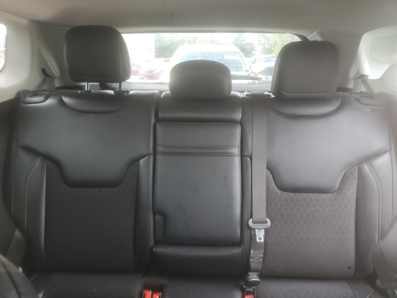 2018 Jeep Compass Latitude VIN: 3C4NJDBBXJT391137 Lot: 81267425