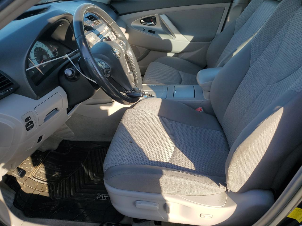 2011 Toyota Camry Base VIN: 4T1BF3EK8BU228807 Lot: 84220535