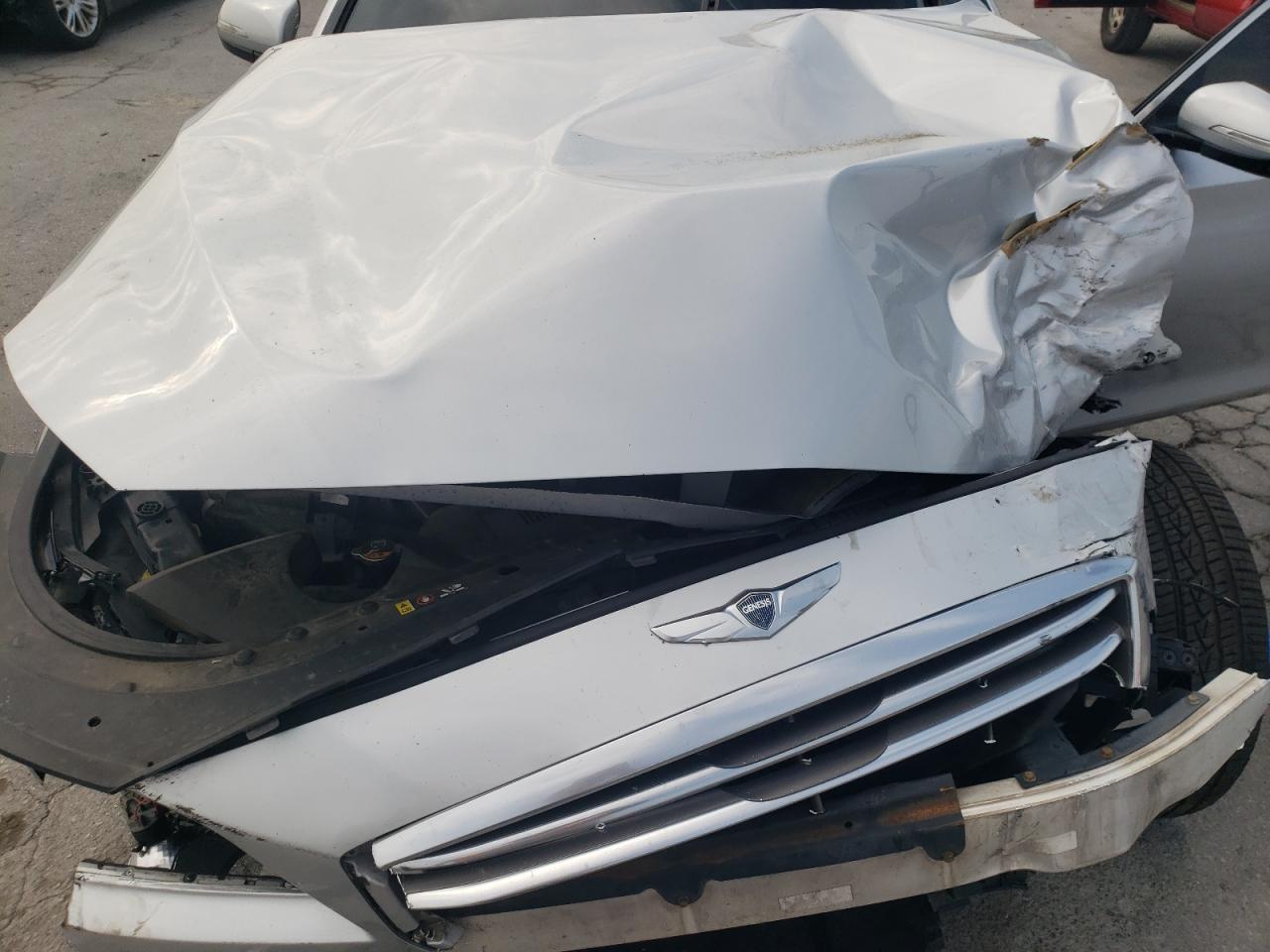 2015 Hyundai Genesis 3.8L VIN: KMHGN4JE9FU093549 Lot: 82051085