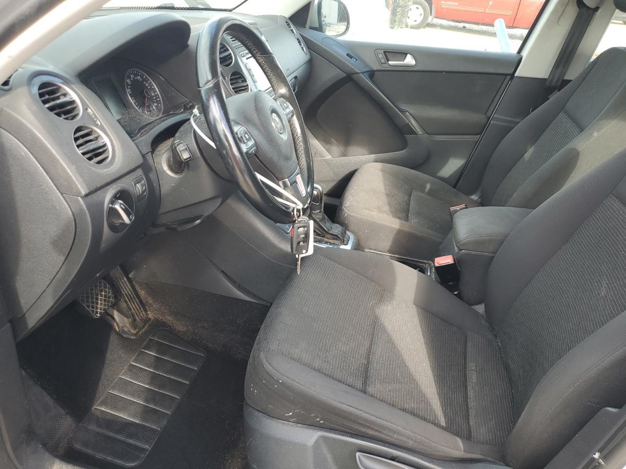 2015 Volkswagen Tiguan S VIN: WVGBV7AX7FW580797 Lot: 81585915