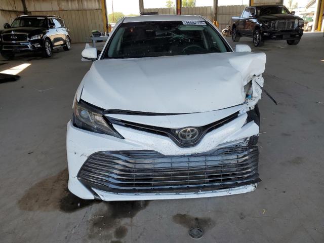  TOYOTA CAMRY 2018 Белы