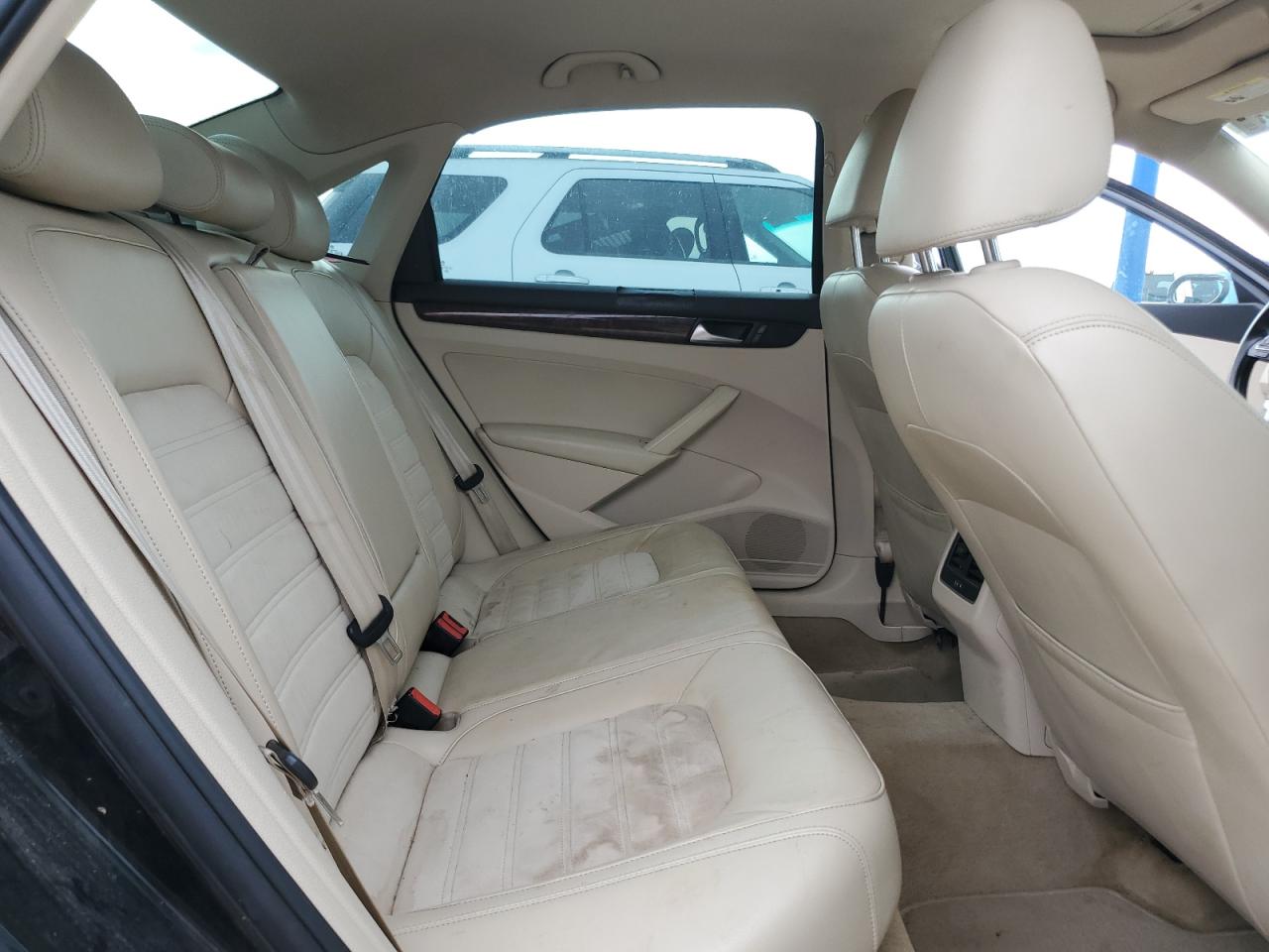 2013 Volkswagen Passat Sel VIN: 1VWCN7A39DC094025 Lot: 81274285