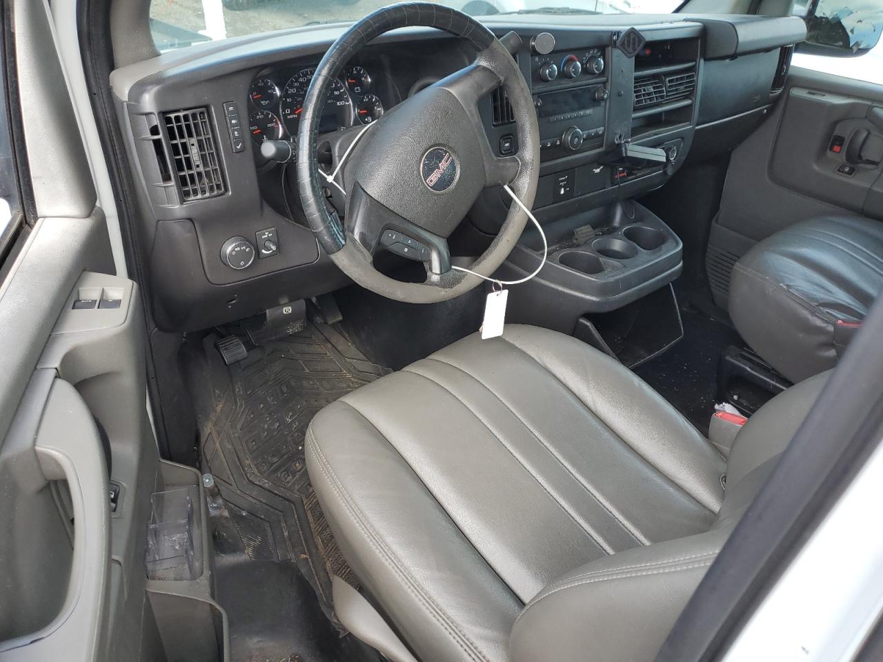 2010 GMC Savana G3500 VIN: 1GT2GTDA8A1170272 Lot: 84237295