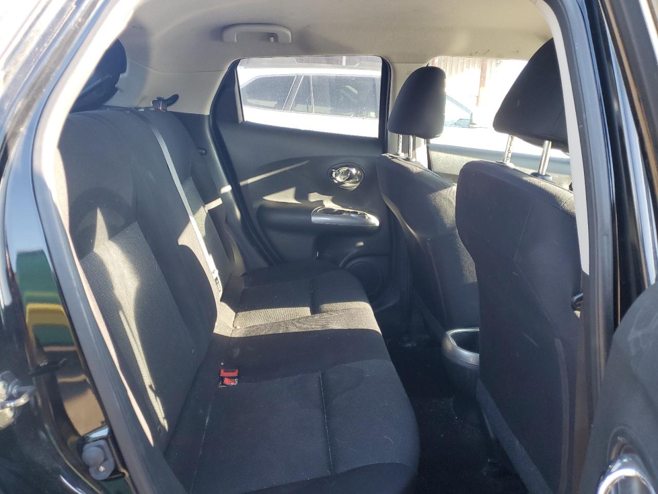 2014 Nissan Juke S VIN: JN8AF5MR2ET353908 Lot: 81139675