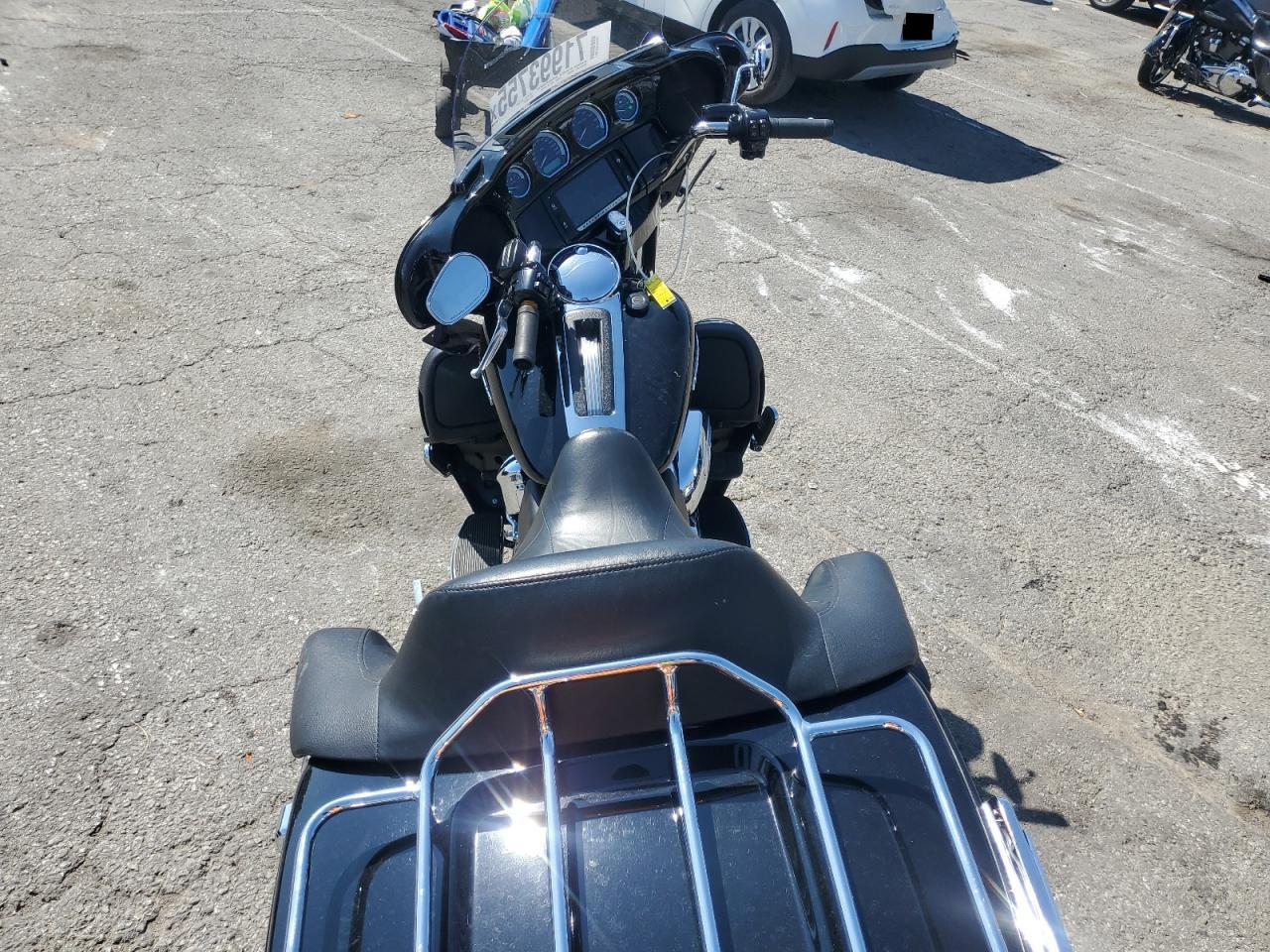 2017 Harley-Davidson Flhtk Ultra Limited VIN: 1HD1KED19HB688643 Lot: 71993755