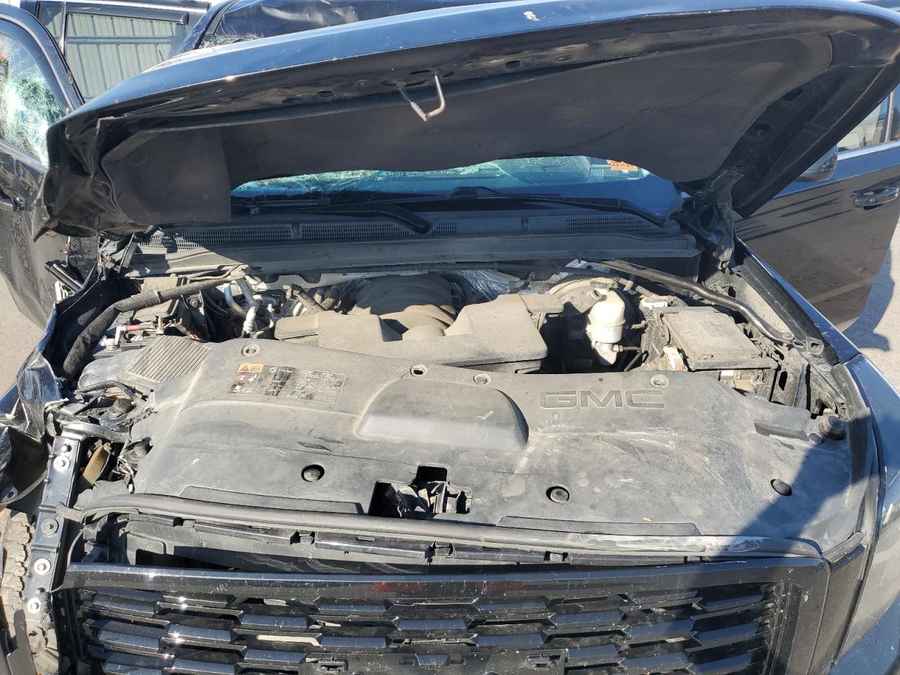 2015 GMC Yukon Xl K1500 Slt VIN: 1GKS2HKC2FR126832 Lot: 81646885