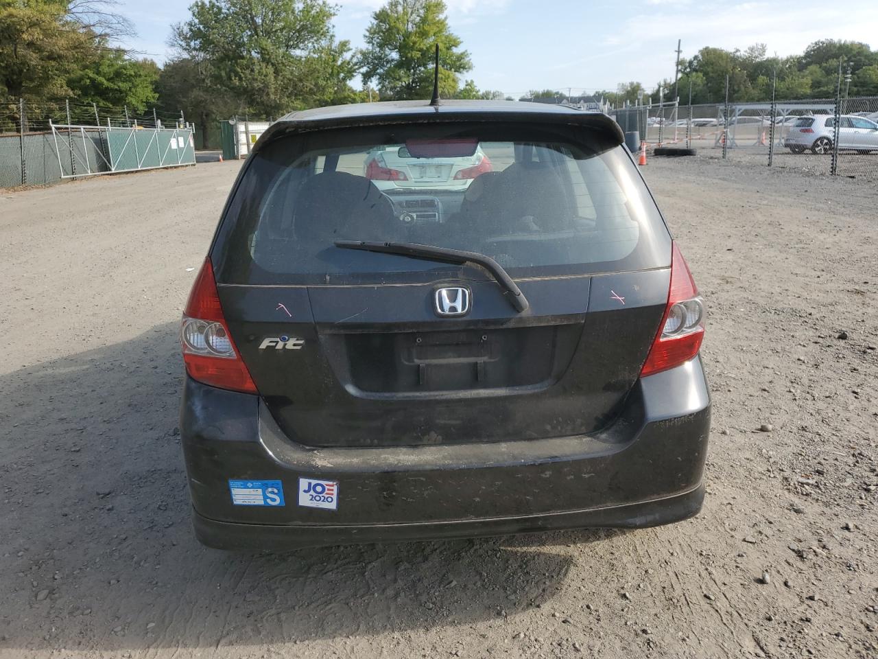 2007 Honda Fit S VIN: JHMGD38657S005768 Lot: 81623485