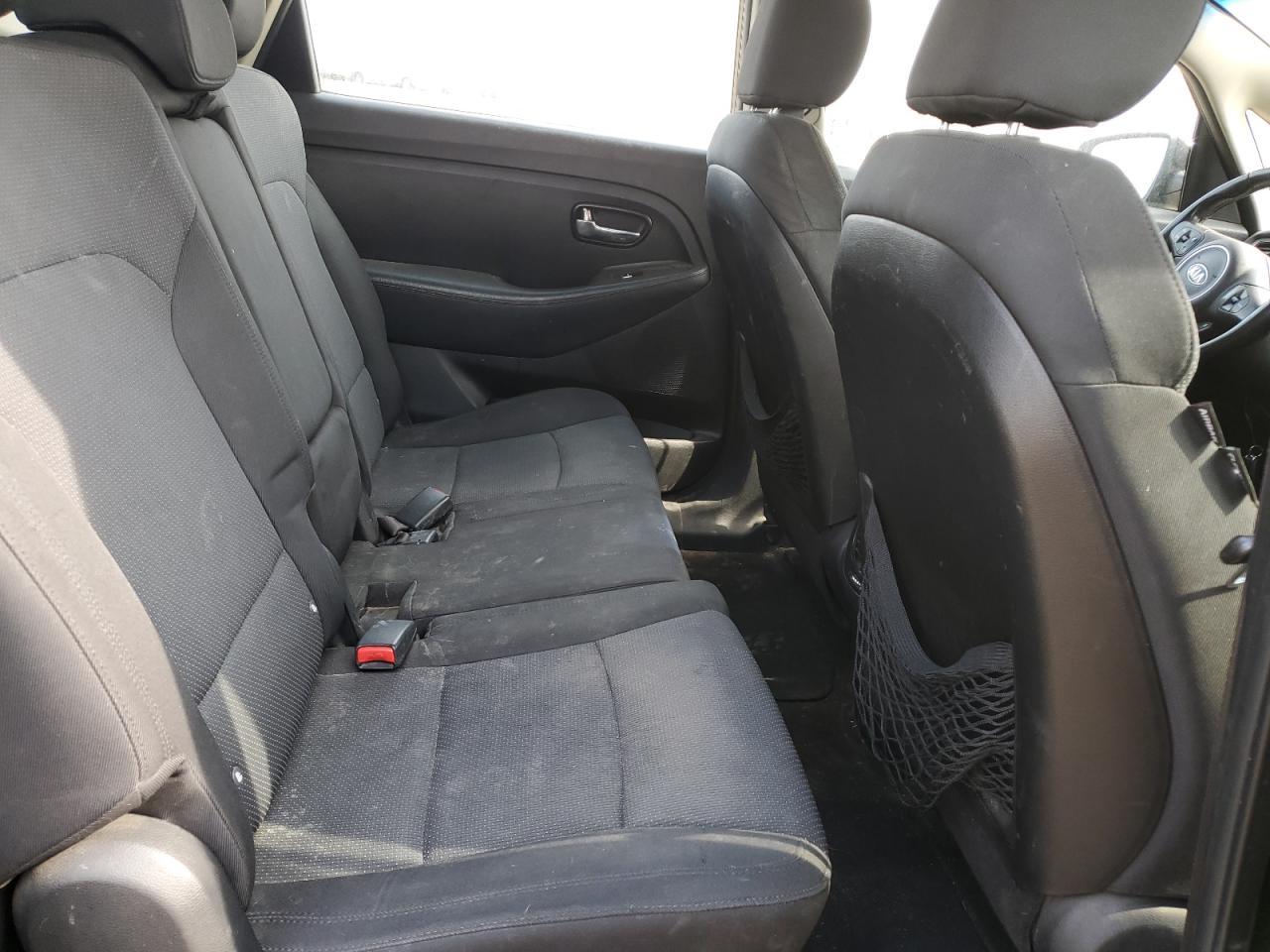 2014 Kia Rondo VIN: KNAHT8A36E7015860 Lot: 70834795