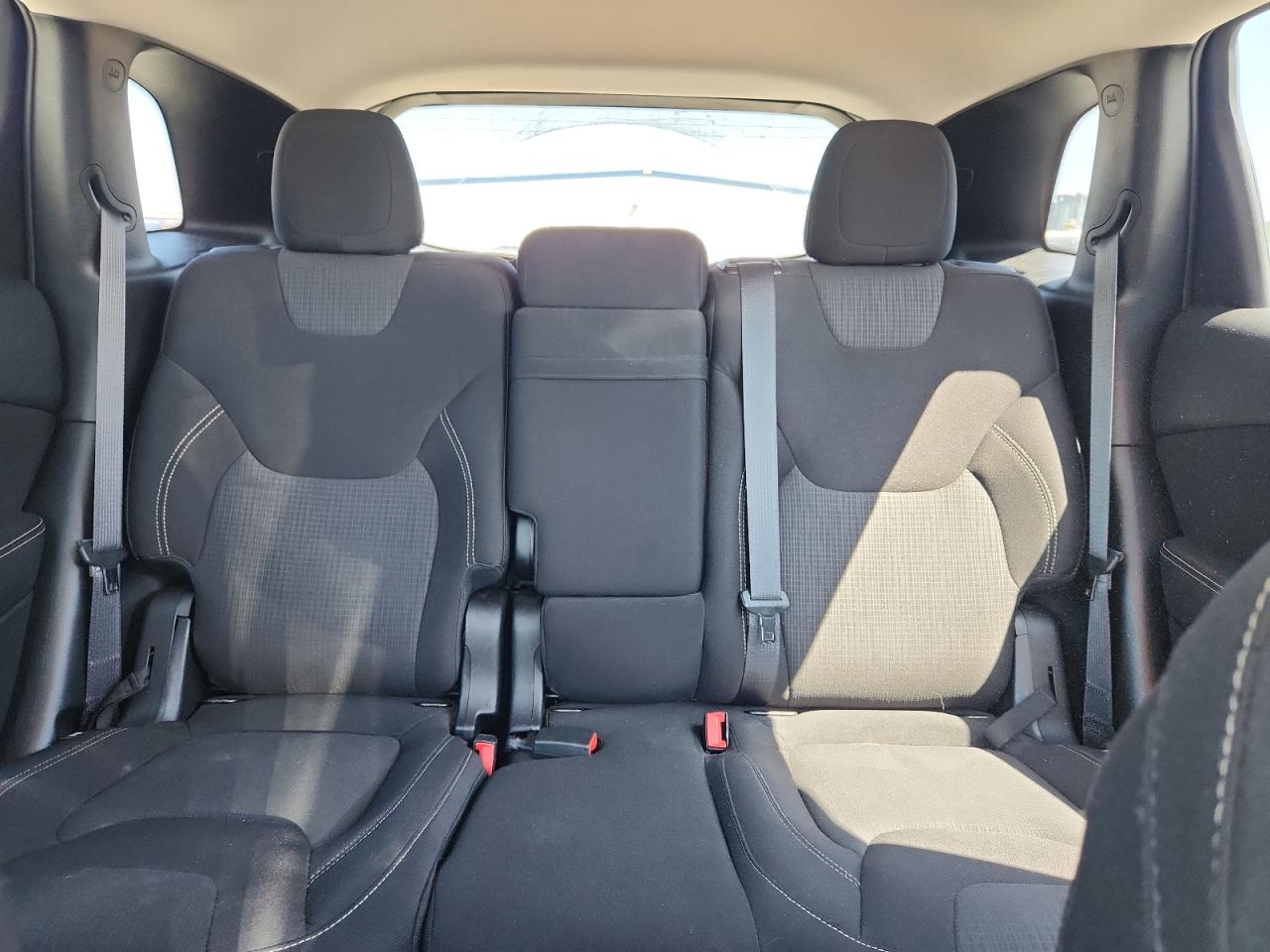 2015 Jeep Cherokee Latitude VIN: 1C4PJMCB1FW771945 Lot: 81277665