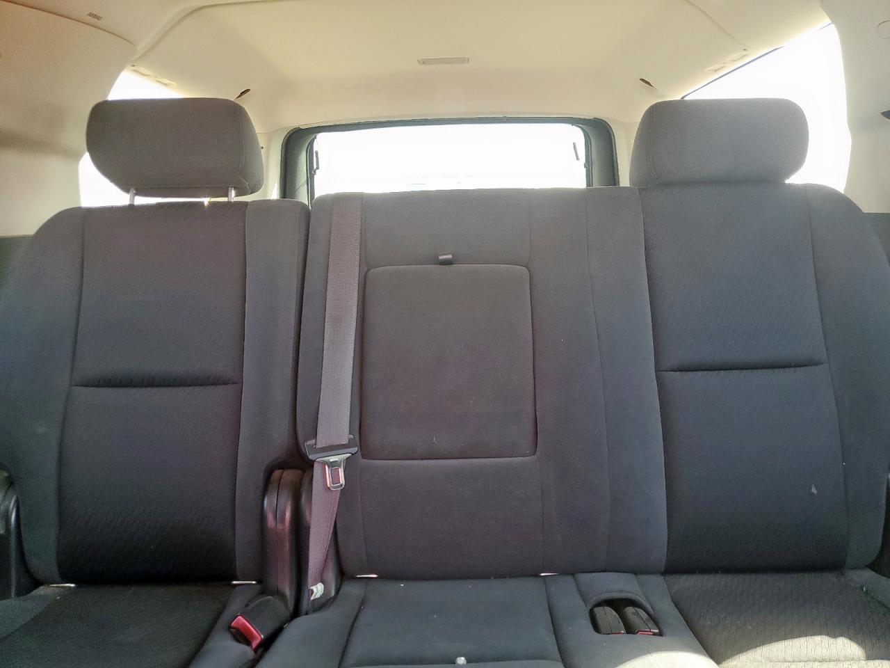 2009 Chevrolet Suburban K1500 Ls VIN: 1GNFK16329R240310 Lot: 72005225