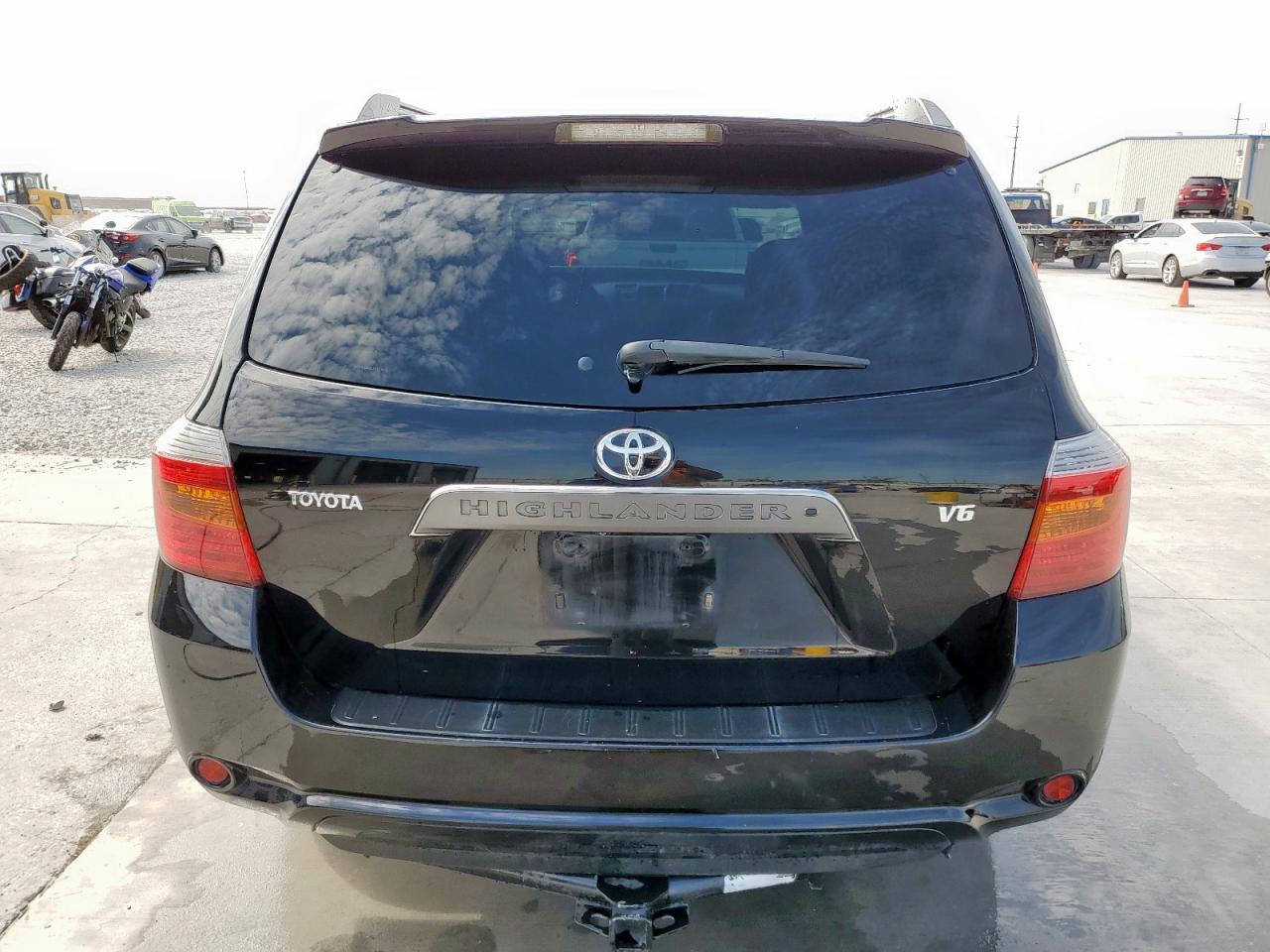 2008 Toyota Highlander Sport VIN: JTEDS43AX82063917 Lot: 84833925