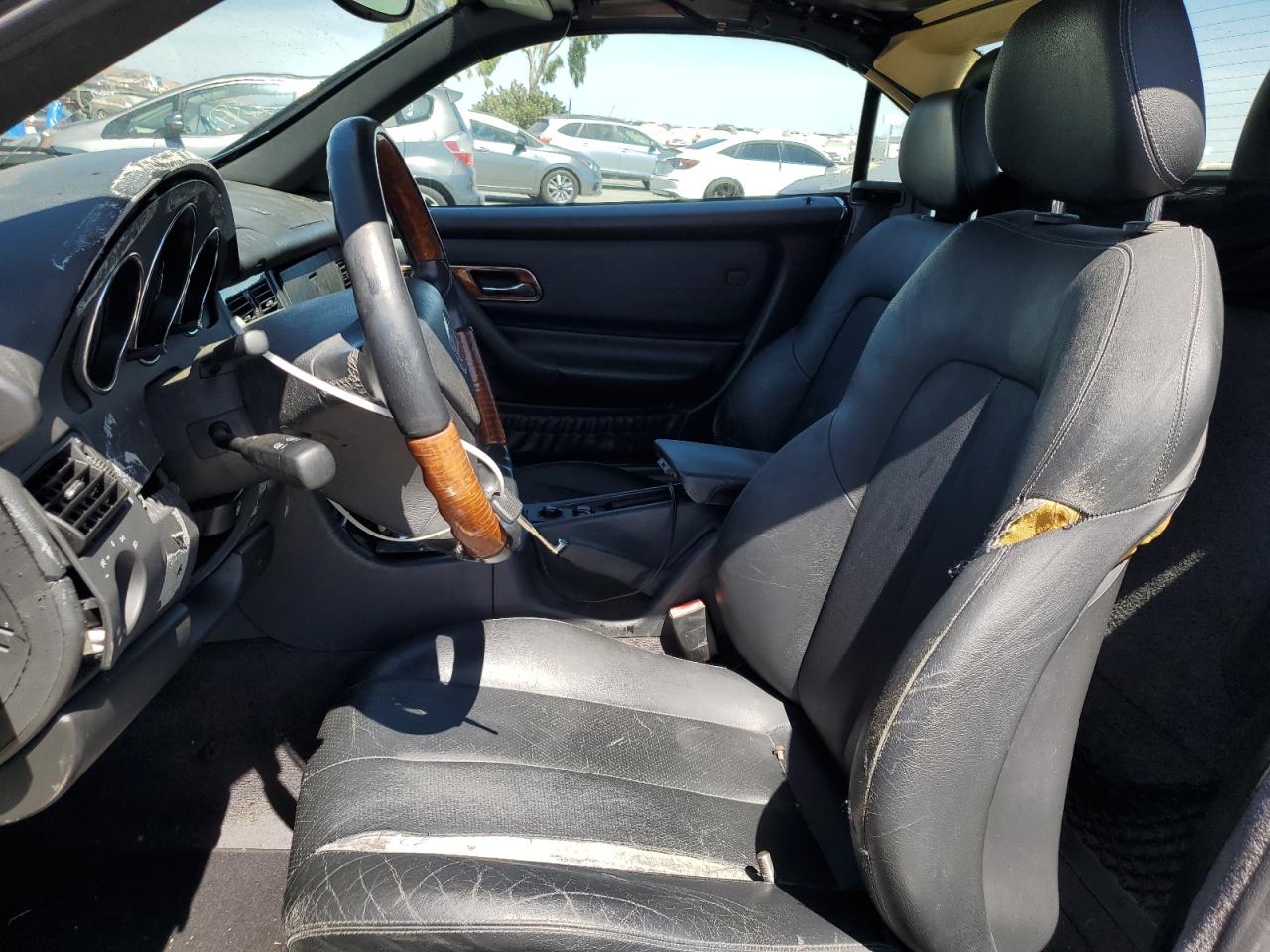 2001 Mercedes-Benz Slk 320 VIN: WDBKK65F81F196298 Lot: 71305785