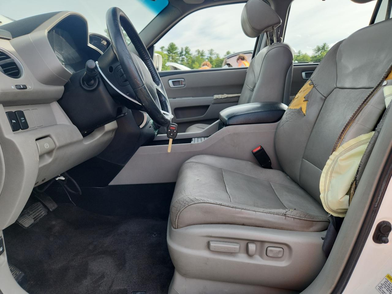 2011 Honda Pilot Touring VIN: 5FNYF3H94BB029768 Lot: 71886275