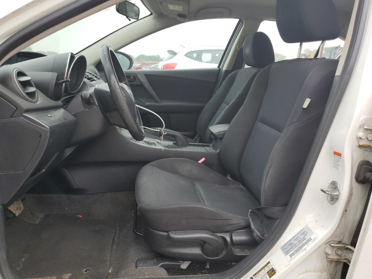 2011 Mazda 3 I VIN: JM1BL1UG6B1399863 Lot: 83816085