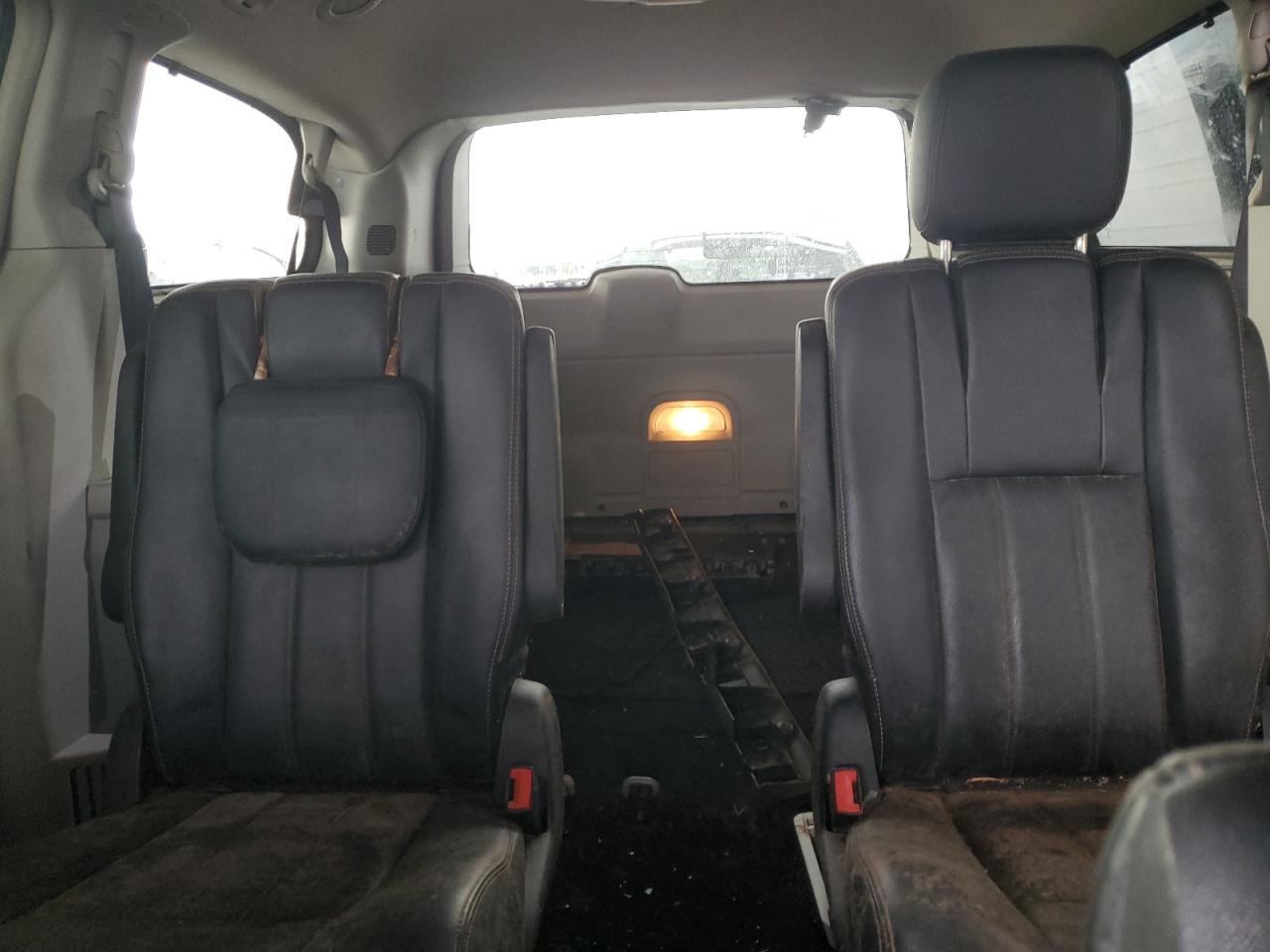 2015 Chrysler Town & Country Touring VIN: 2C4RC1BG0FR675926 Lot: 81073455