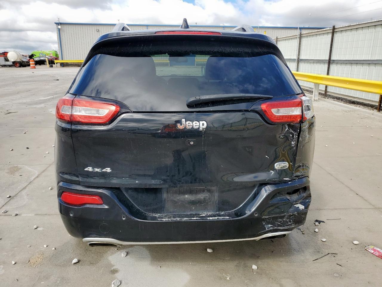 2018 Jeep Cherokee Overland VIN: 1C4PJMJX4JD594388 Lot: 80893025