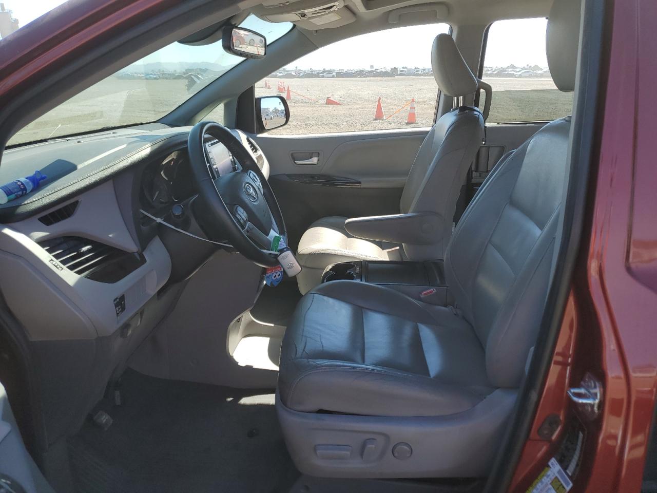 2020 Toyota Sienna Xle VIN: 5TDYZ3DC8LS030721 Lot: 81811265