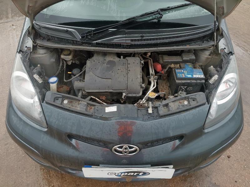 2011 TOYOTA AYGO