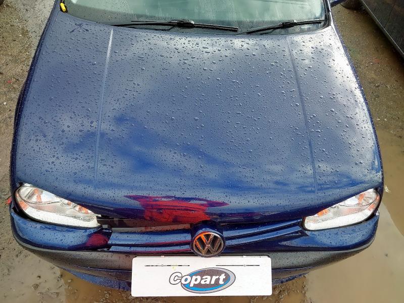 2002 VOLKSWAGEN GOLF SE 