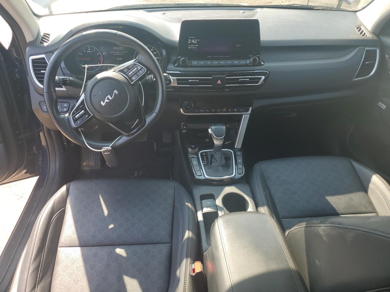 2023 Kia Seltos Sx VIN: KNDETCA26P7387279 Lot: 80052985