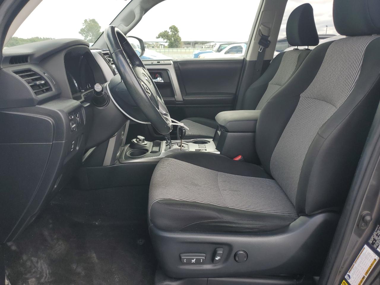 2017 Toyota 4Runner Sr5/Sr5 Premium VIN: JTEBU5JR4H5418319 Lot: 84197765