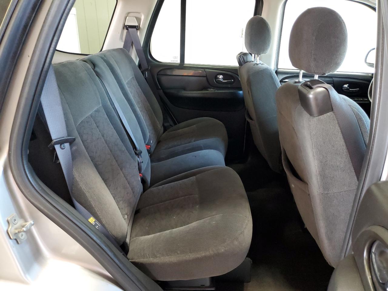 2005 GMC Envoy VIN: 1GKDT13S952230051 Lot: 70464385