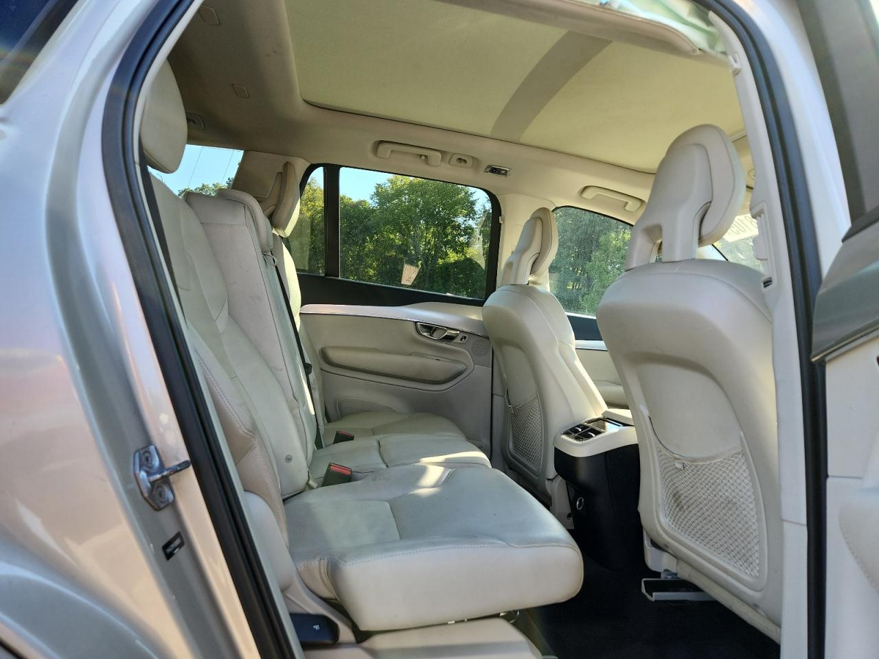 2016 Volvo Xc90 T6 VIN: YV4A22PK1G1089953 Lot: 81658105