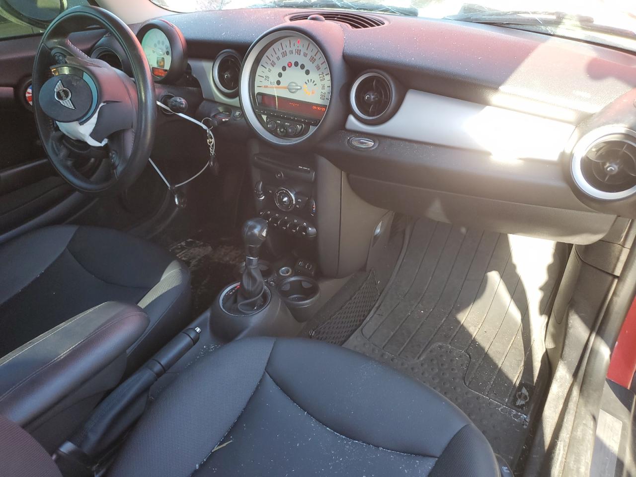 2013 Mini Cooper VIN: WMWSU3C55DT677925 Lot: 84402145