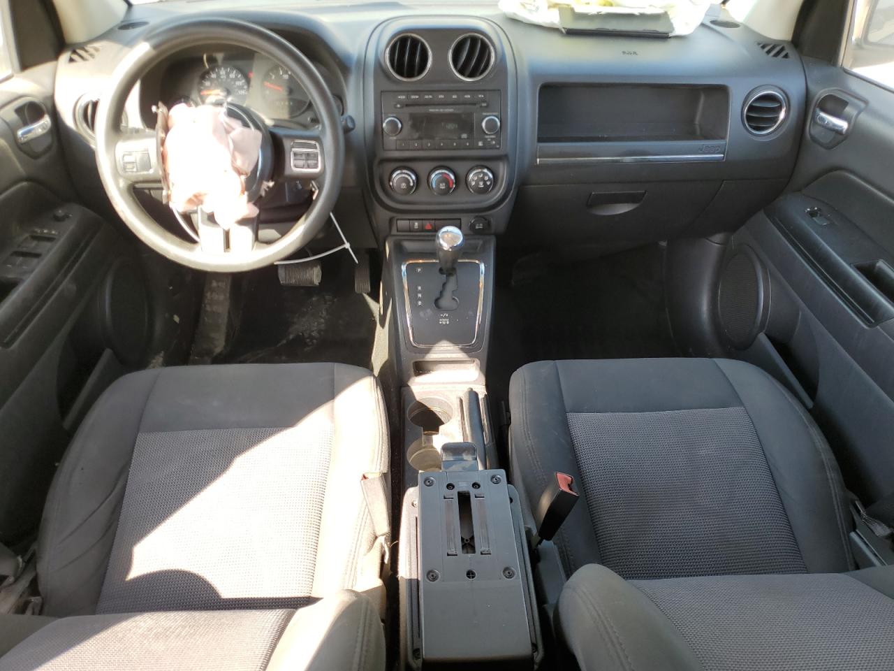 2013 Jeep Compass Sport VIN: 1C4NJCBB3DD208052 Lot: 84207765