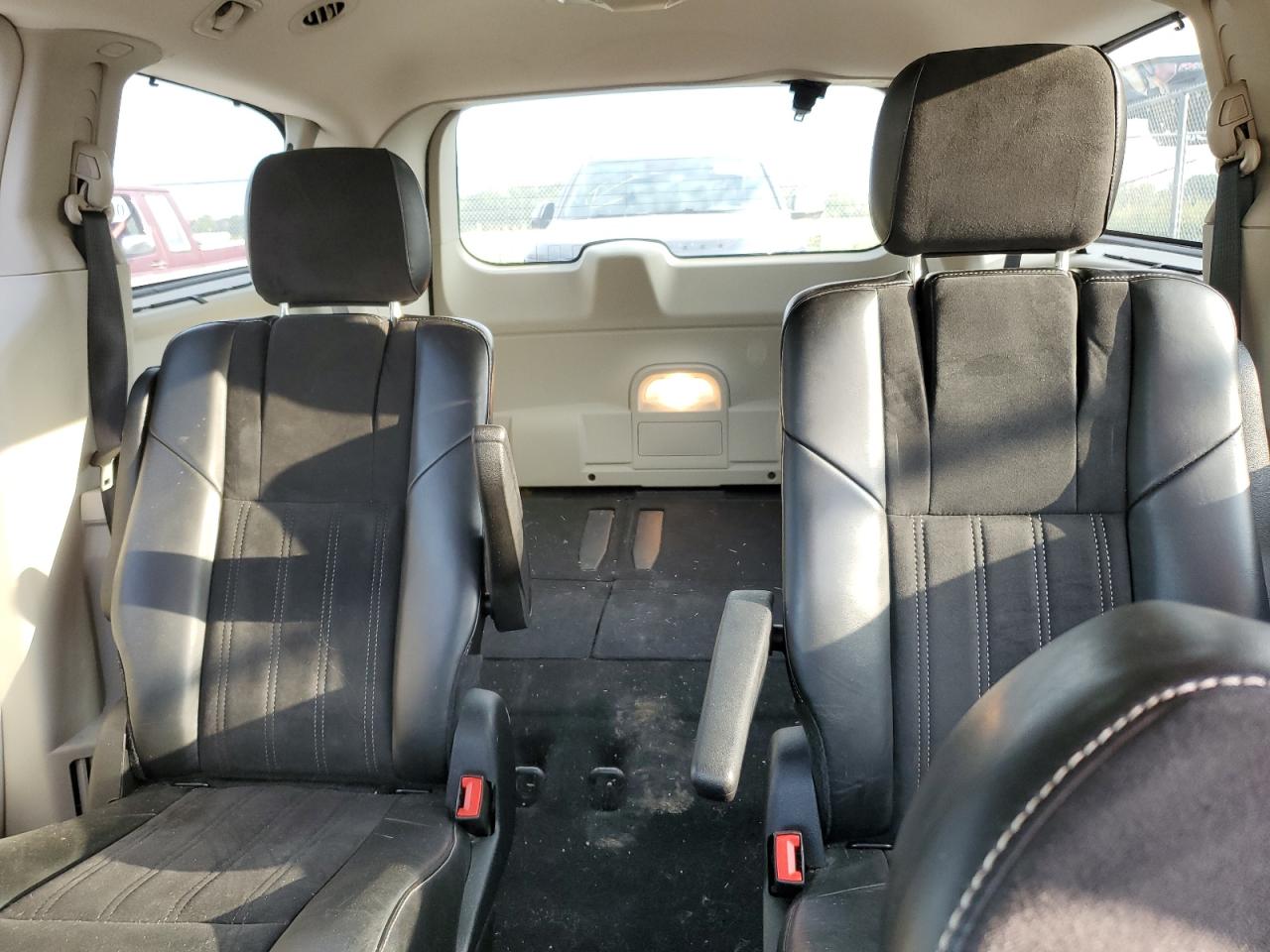 2014 Chrysler Town & Country Touring L VIN: 2C4RC1CG6ER341266 Lot: 80299995