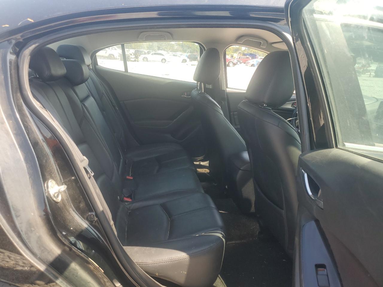 2018 Mazda 3 Touring VIN: 3MZBN1V36JM206504 Lot: 71402575