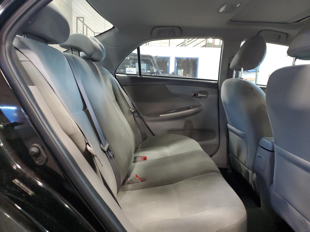 2010 Toyota Corolla Base VIN: 2T1BU4EE4AC502820 Lot: 84185215