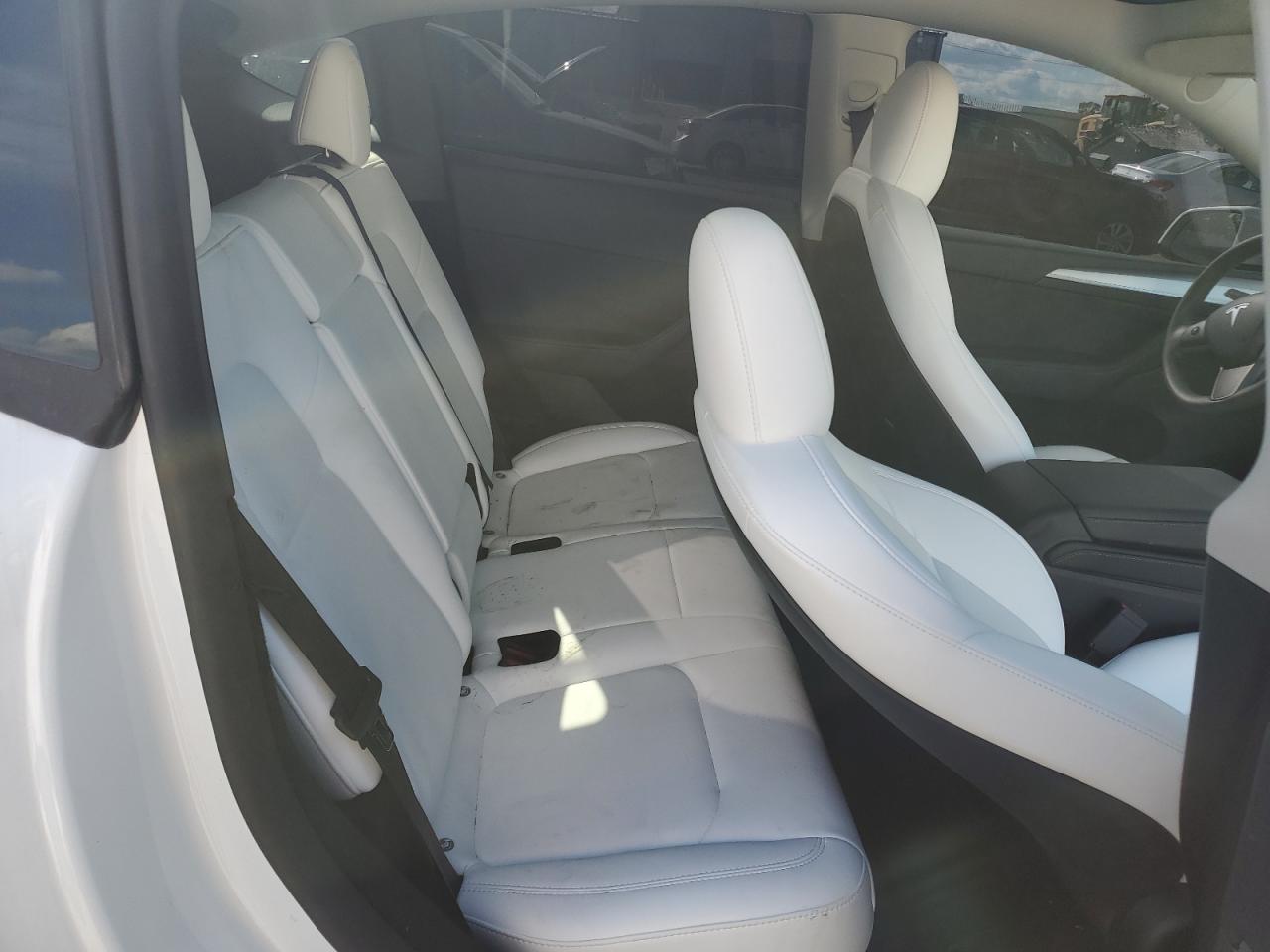 2023 Tesla Model Y VIN: 7SAYGDEE5PF826495 Lot: 71681245