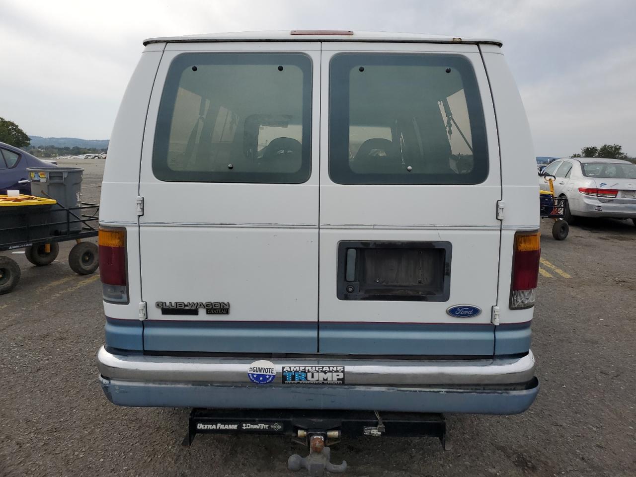 1994 Ford Econoline E150 VIN: 1FMEE11N8RHA37203 Lot: 83876995