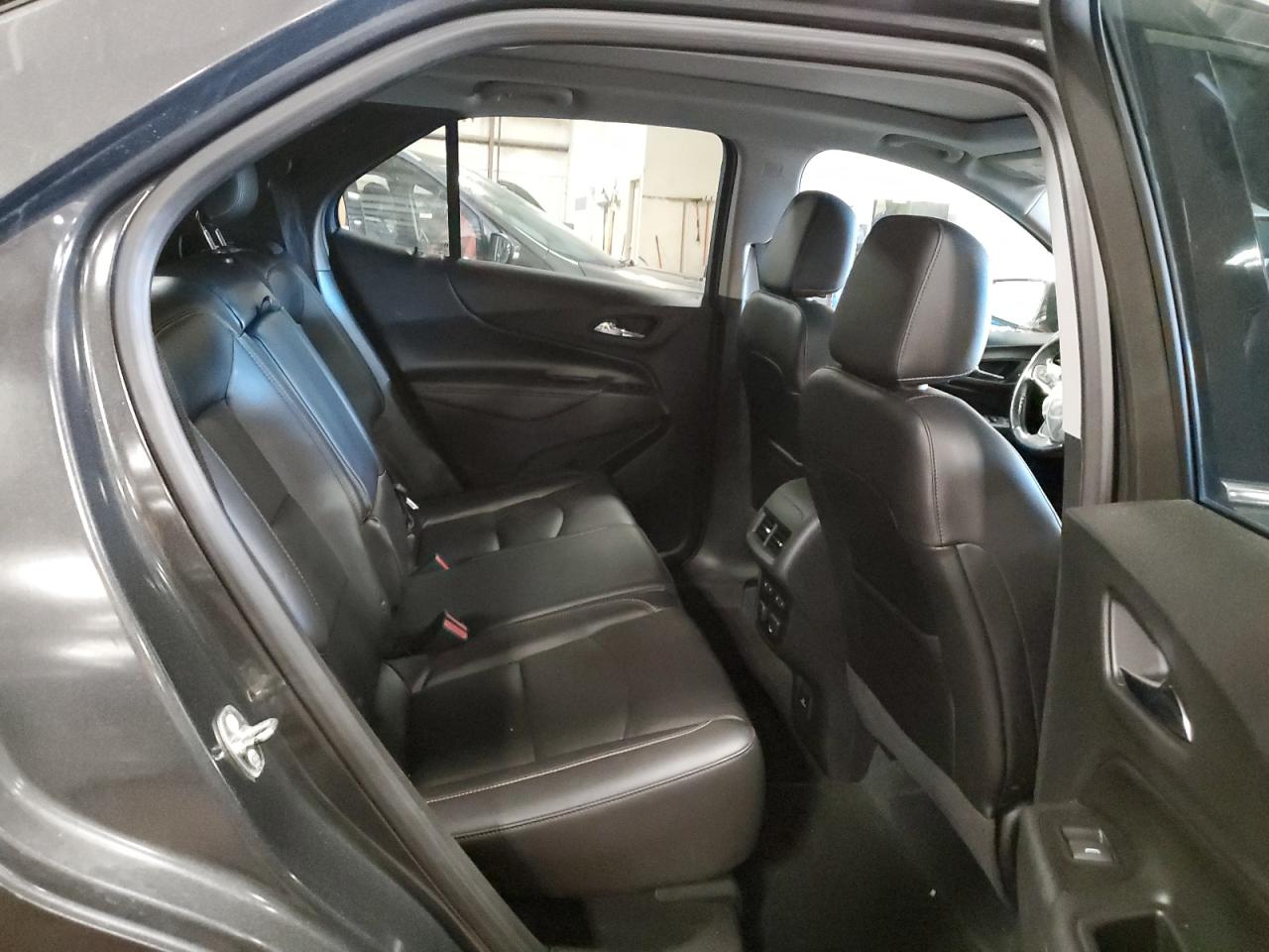 2018 Chevrolet Equinox Premier VIN: 2GNAXMEV1J6324389 Lot: 81893305