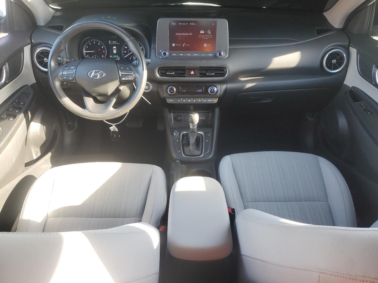 2022 Hyundai Kona Sel VIN: KM8K32AB9NU817569 Lot: 80267555