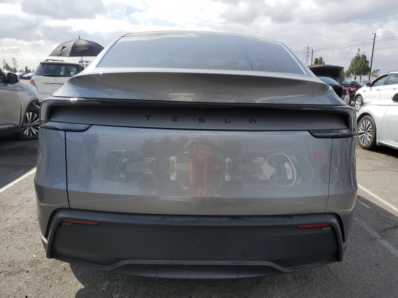 2026 Tesla Model Y VIN: 7SAYGDED8TF422379 Lot: 81797495