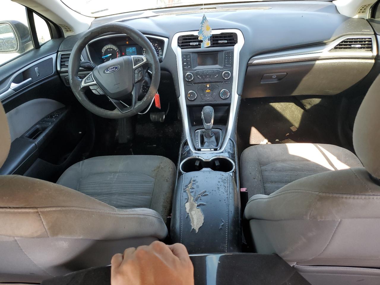 2016 Ford Fusion S VIN: 3FA6P0G78GR275320 Lot: 80561455